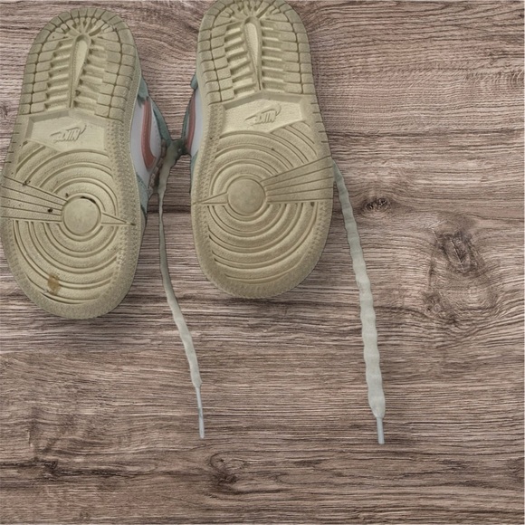 Nike Air Jordan’s toddler girls size 7 pink,green,beige high tops - Picture 11 of 11